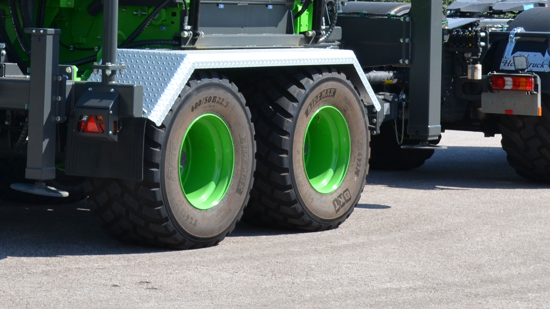 Tandemfahrgestell mit landwirtschaftlicher Bereifung