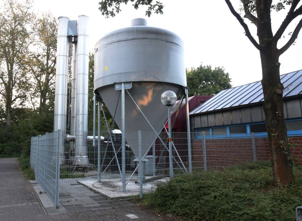 Glasfasersilo als Pelletbunker im Außeneinsatz