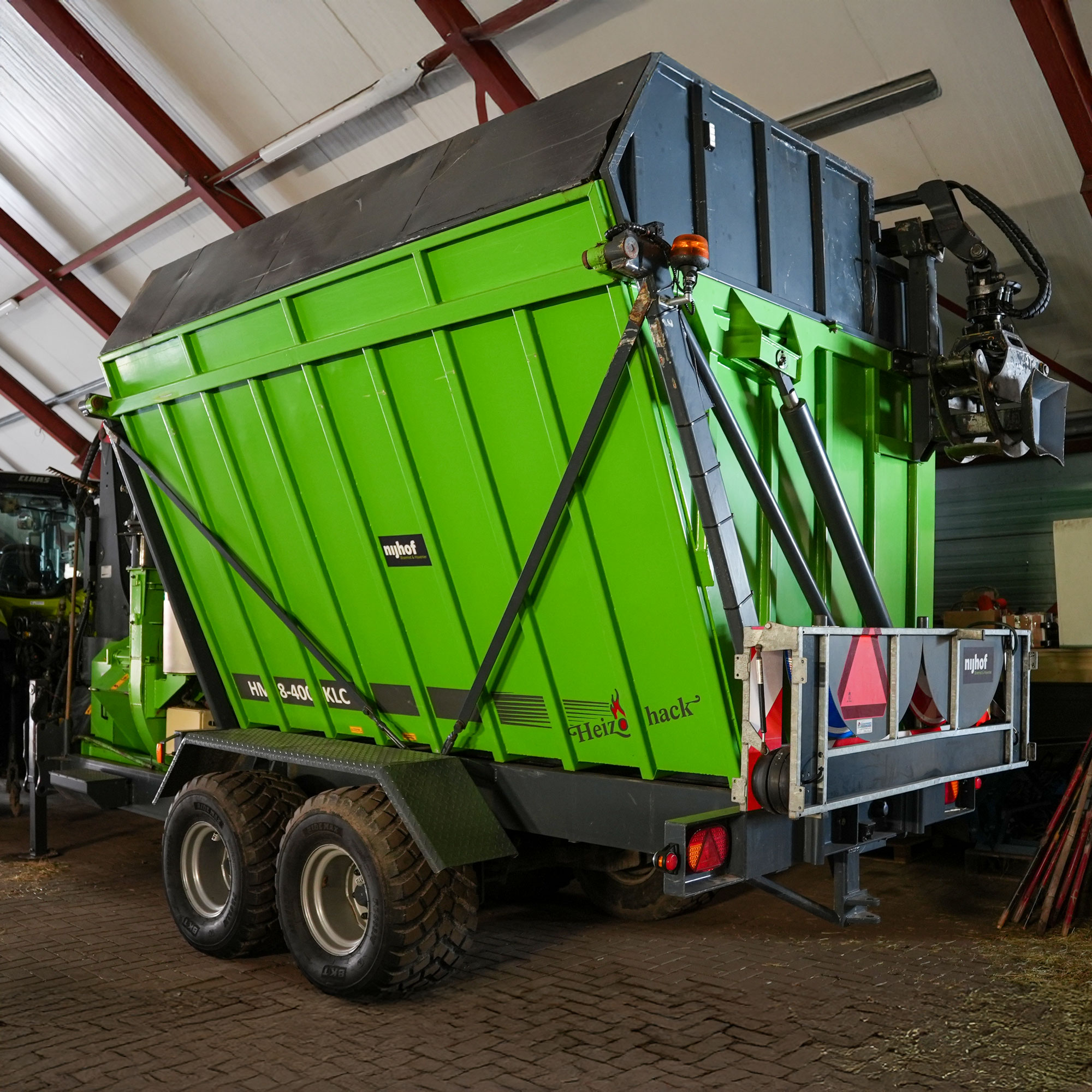 hm-8-400-klc-hackschnitzel Grüner Heizohack KLC Trommelhacker