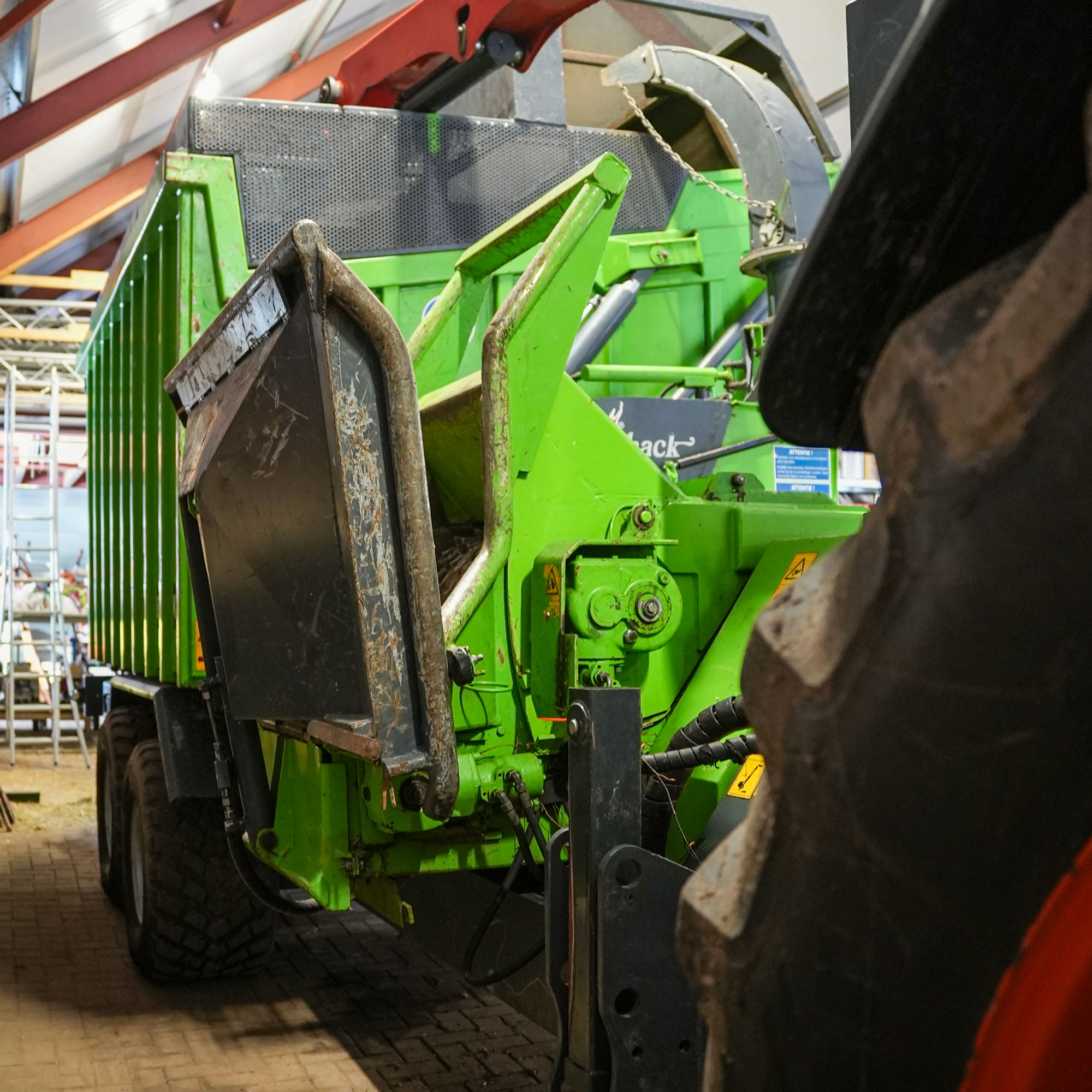 hm-8-400-klc-heizohack Grüner Heizohack Containerhacker