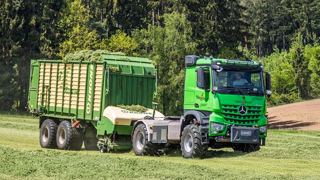 Heuernte mit dem Heizotruck V2 Agrar-LKW