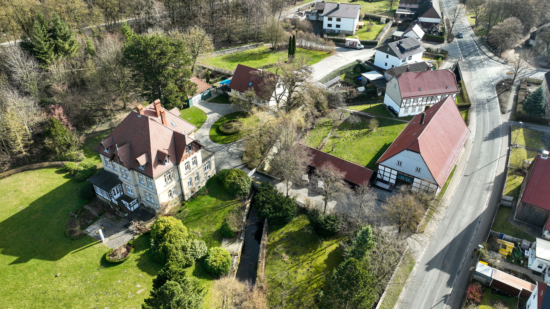 Luftaufnahme vom Forstamtes des Grafen von Westfalen in Fürstenberg